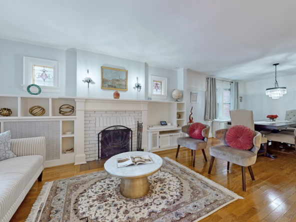 149 Castlefield Ave Toronto | A7RE