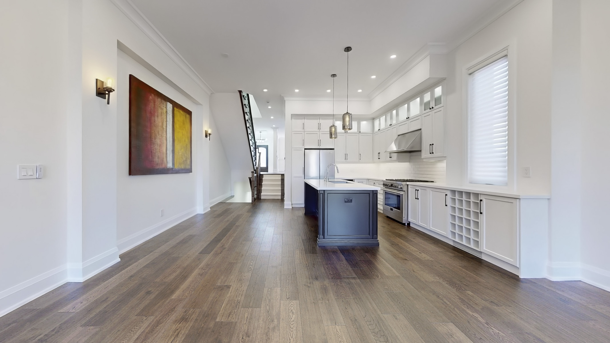 428B Valermo Drive - Main Open Concept Custom Gourmet Kitchen