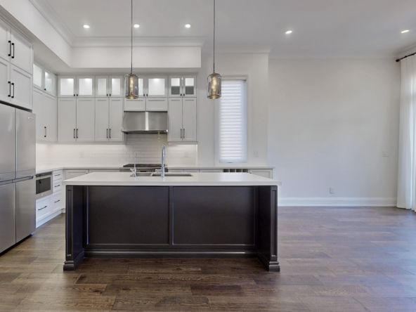 428B Valermo Drive - Main Open Concept Kitchen Dining Living Walk-Out to Deck