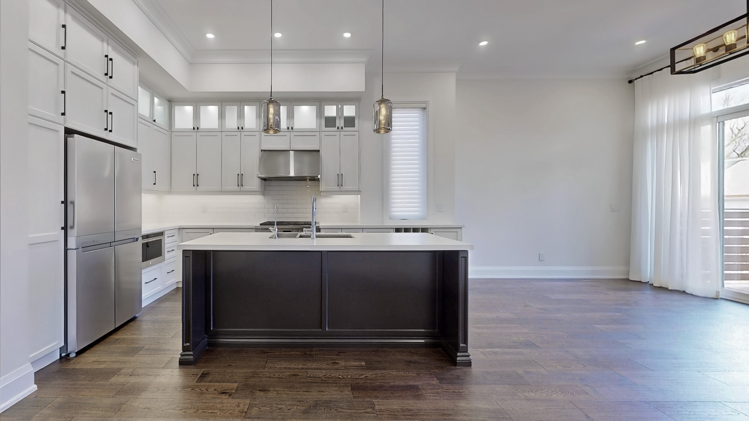 428B Valermo Drive - Main Open Concept Kitchen Dining Living Walk-Out to Deck