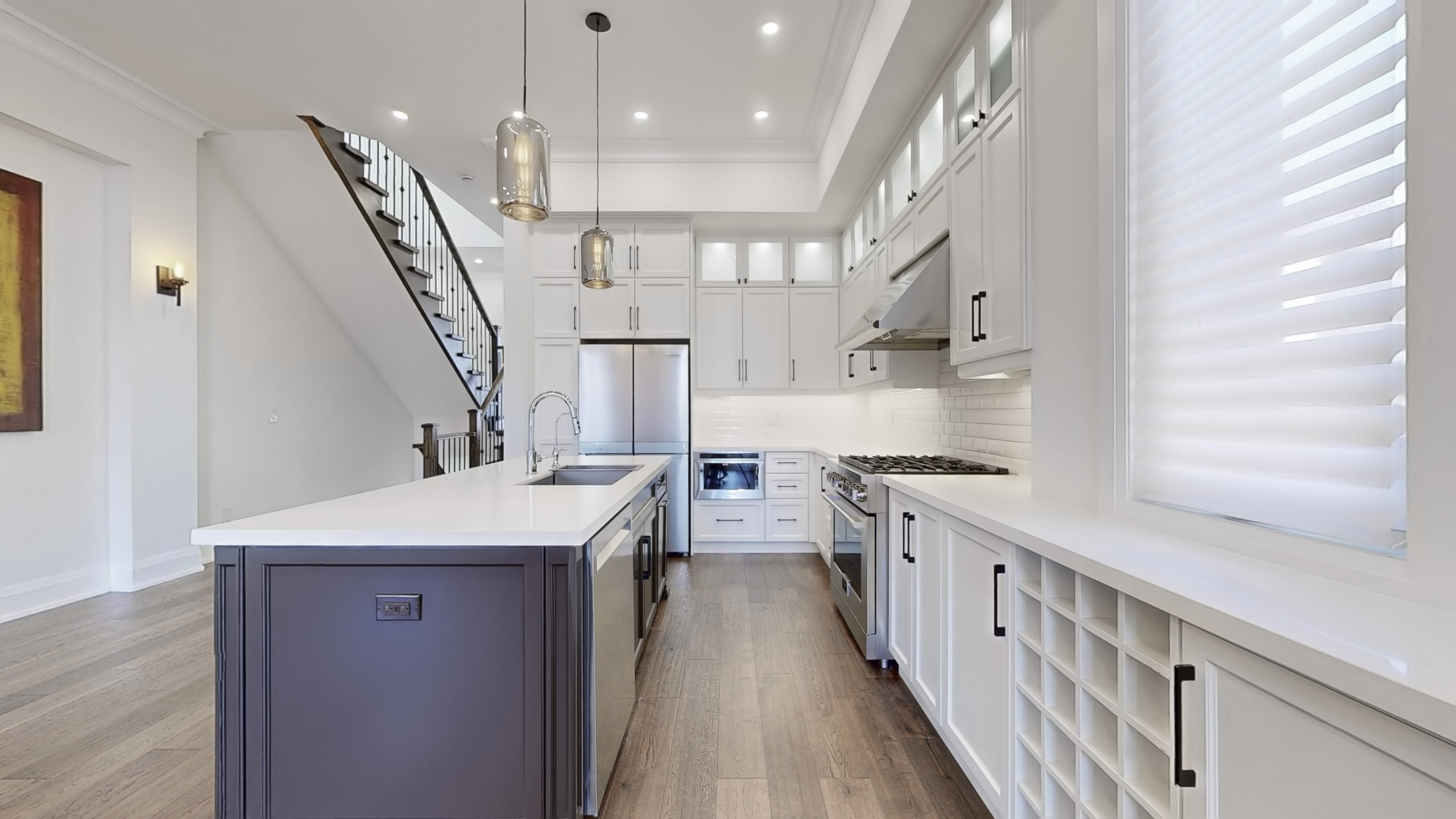 428B Valermo Drive - Main Open Concept Kitchen Dining Living Walk-Out to Deck