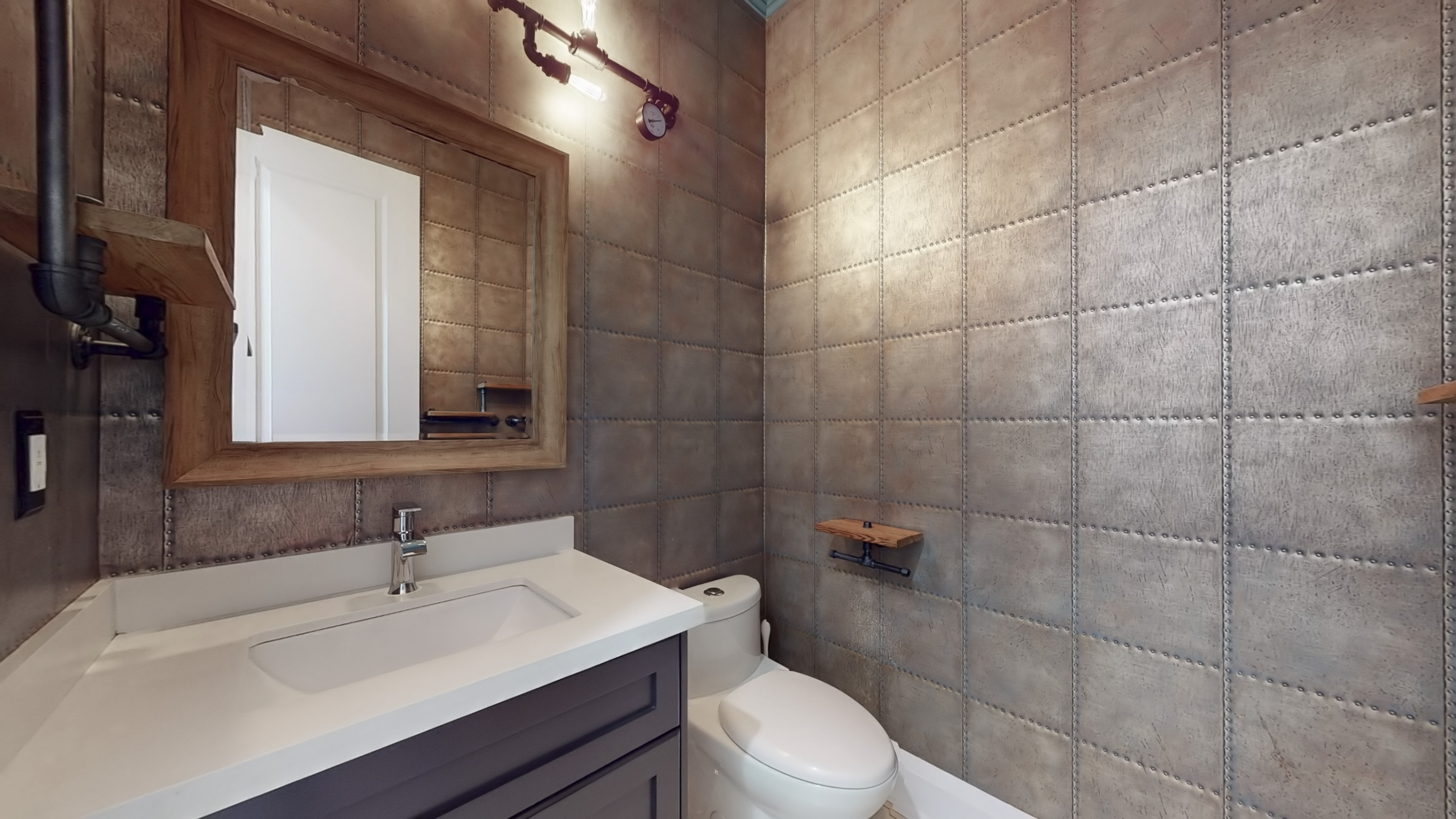 428B Valermo Drive - Powder Room on Main