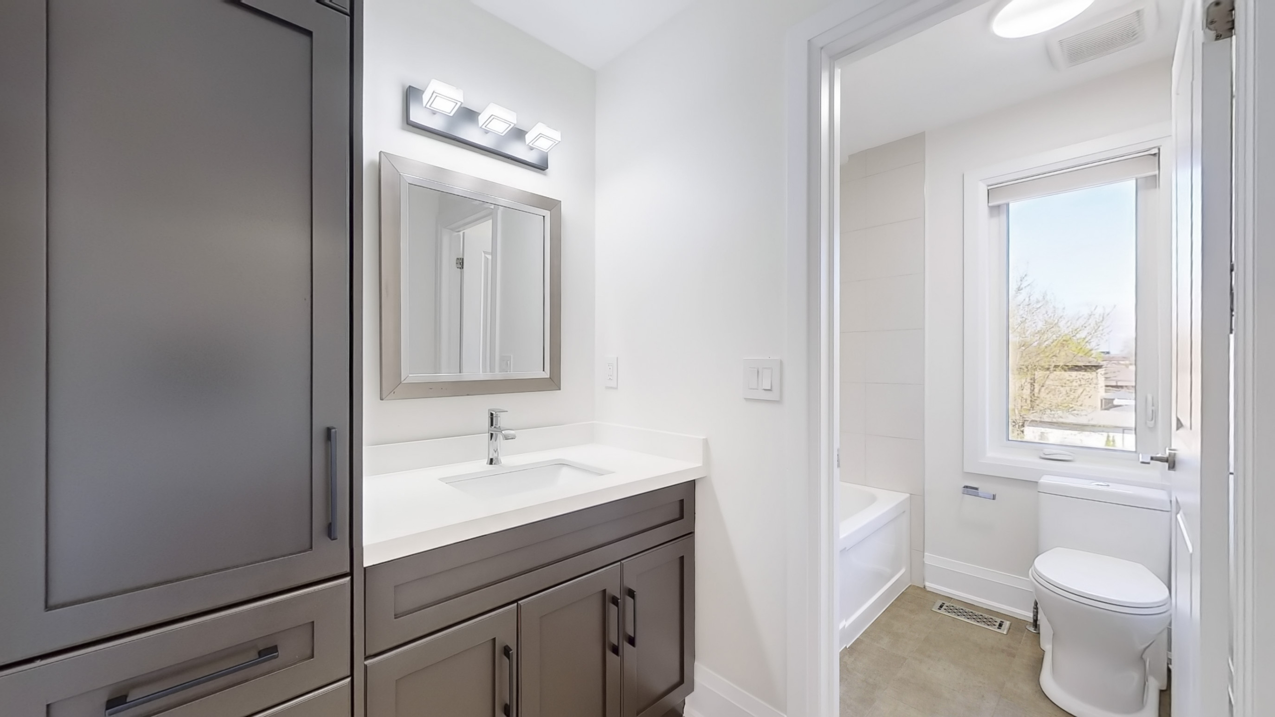 428B Valermo Drive - 2nd Bathroom on Upper Level