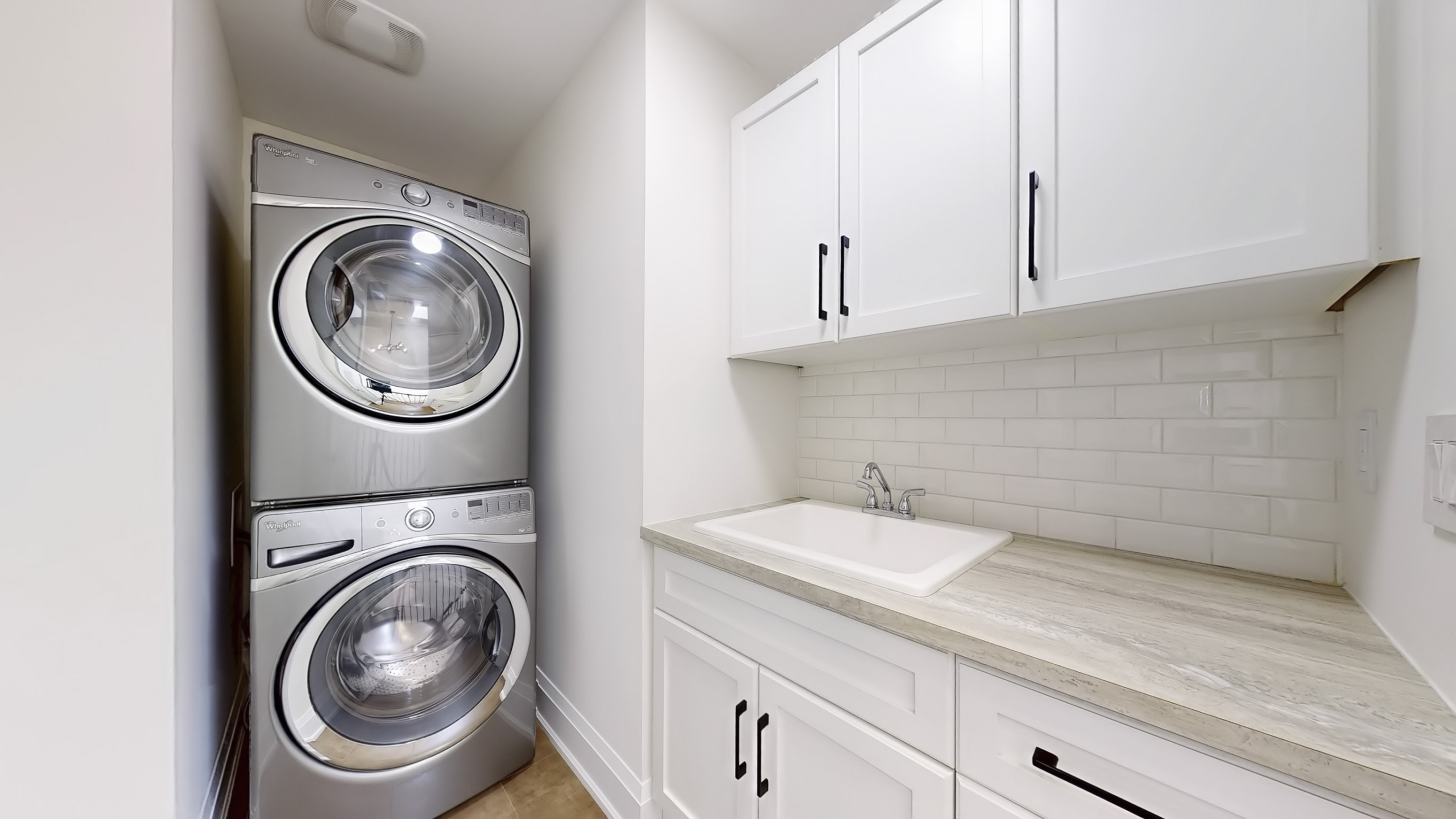 428B Valermo Drive - Laundry Room on Upper Level
