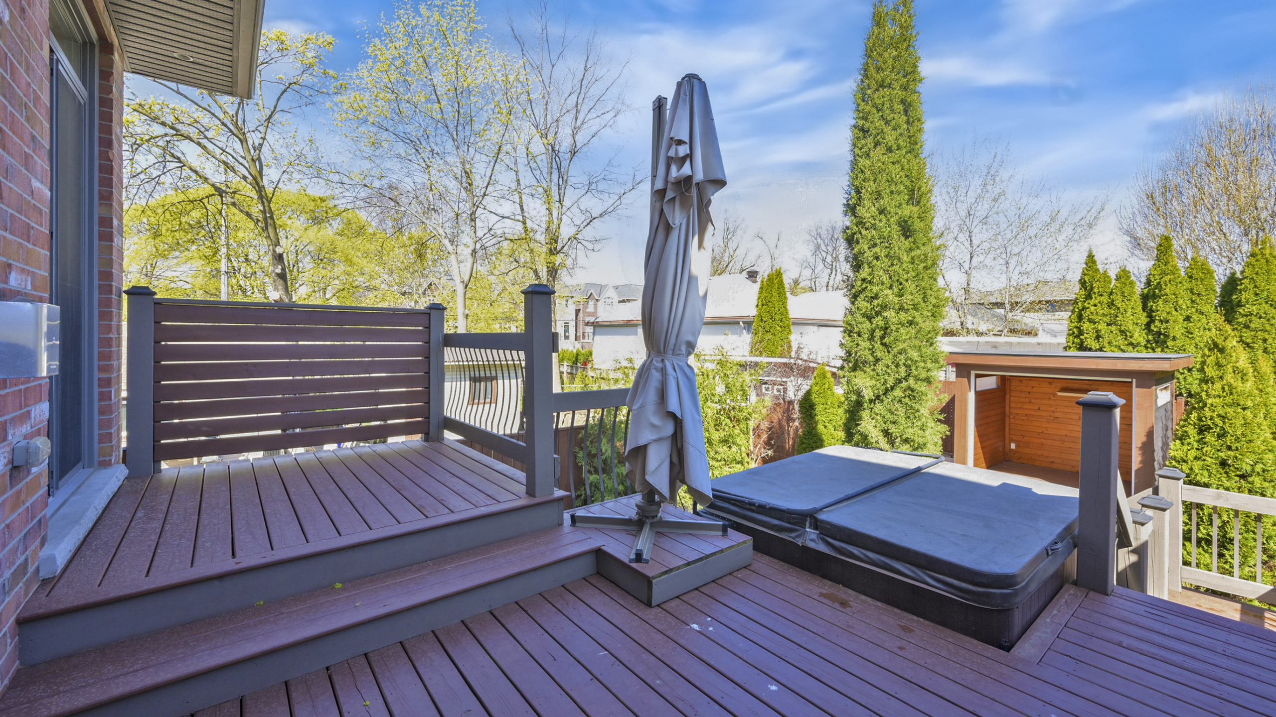 428B Valermo Drive - Landscaped Backyard Multi-Level Deck Custom Cabana Hot Tub