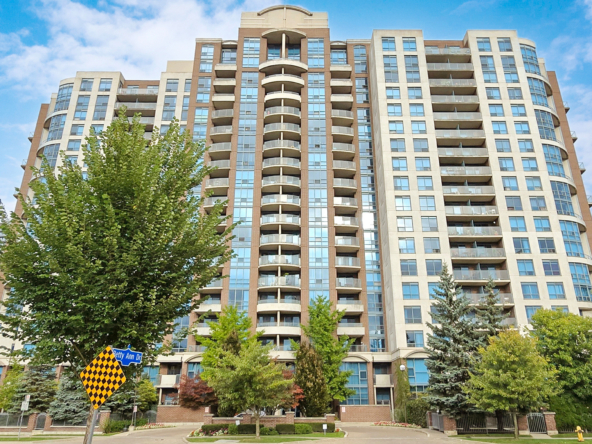 233 Beecroft Rd North York | Peninsula Place | A7RE